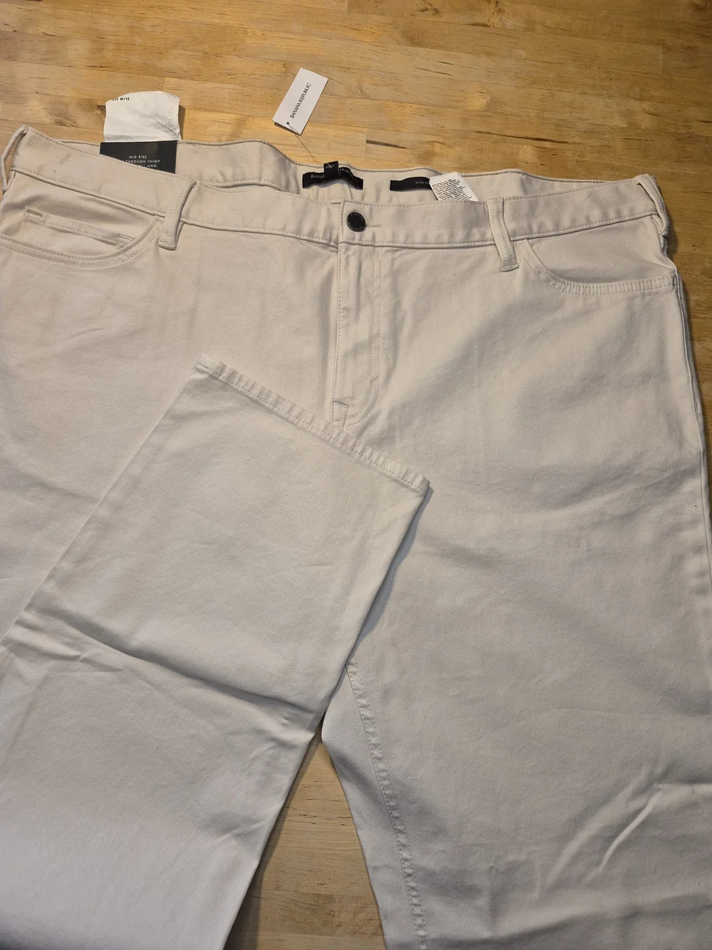 Banana Republic Men's Light Khaki Chinos